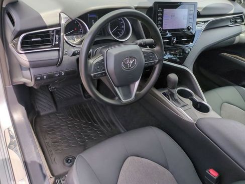 Used 2022 Toyota Camry LE FWD image 11