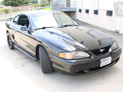 Used 1994 Ford Mustang GT RWD image 14