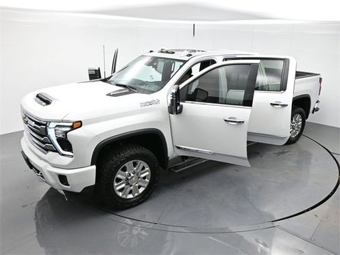 Used 2024 Chevrolet Silverado 2500 High Country w/ High Country Premium Package image 43