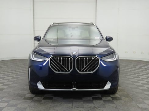 Used 2025 BMW X3 xDrive30i w/ Premium Package image 3