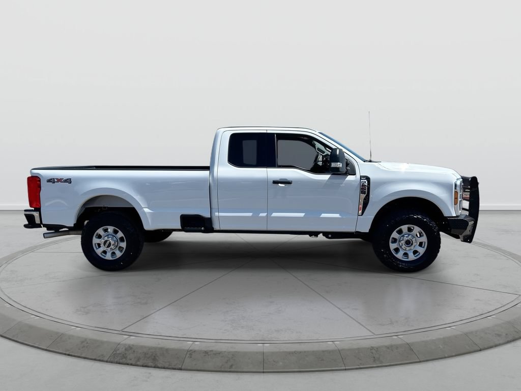 Used 2024 Ford F250 XLT AWD/4WD image 9