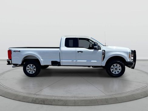 Used 2024 Ford F250 XLT AWD/4WD image 9