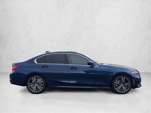 Used 2019 BMW 330i xDrive Sedan w/ Convenience Package image 4