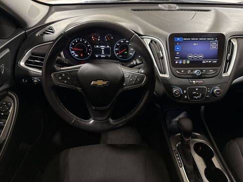 Used 2021 Chevrolet Malibu RS FWD image 11