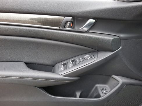 Used 2022 Honda Accord Sport image 13