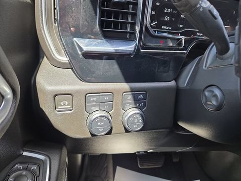 Used 2023 GMC Sierra 1500 SLT w/ SLT Convenience Package AWD/4WD image 21