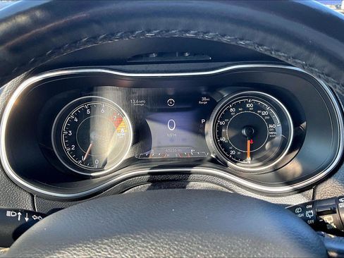 Used 2019 Jeep Cherokee Trailhawk image 21