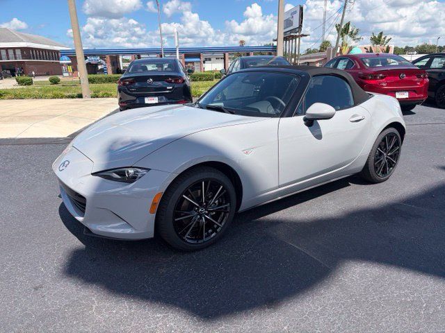 Used 2026 MAZDA MX-5 Miata Grand Touring RWD image 3
