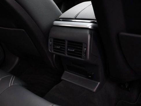 Used 2022 Land Rover Range Rover Velar R-Dynamic S image 15