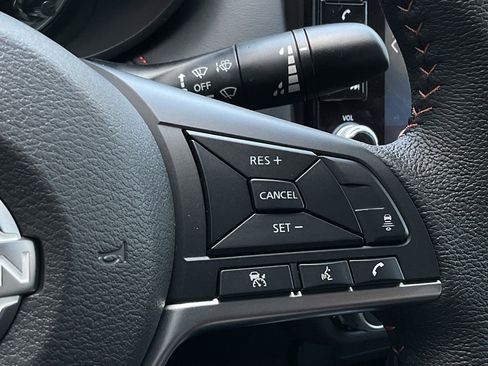 New 2025 Nissan Versa SR w/ Trunk Package image 22