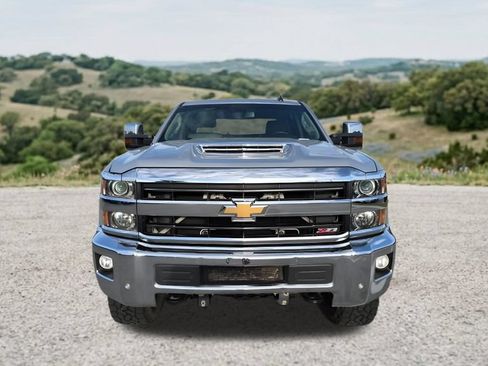 Used 2019 Chevrolet Silverado 2500 LTZ w/ Duramax Plus Package AWD/4WD image 2