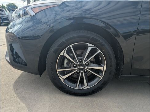 Used 2024 Kia Forte LXS FWD image 9
