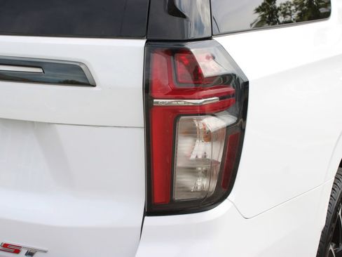 Certified 2022 Chevrolet Suburban RST w/ Luxury Package AWD/4WD image 36