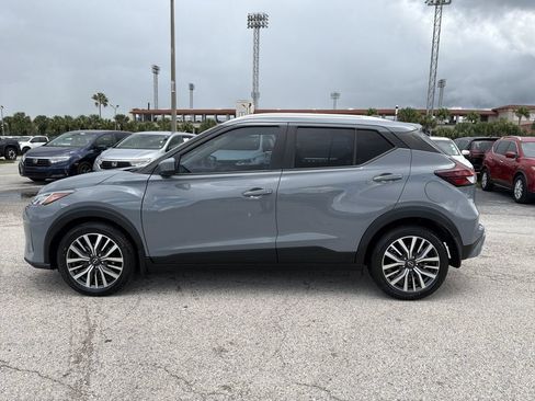 Used 2022 Nissan Kicks SV FWD image 7