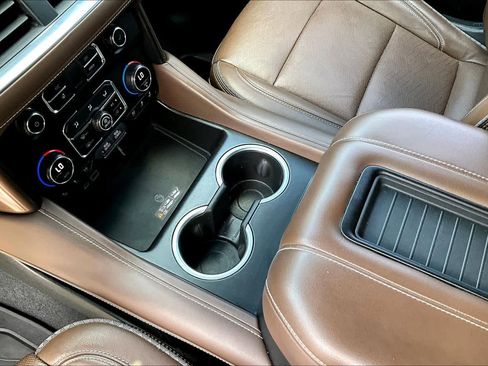 Used 2021 Chevrolet Tahoe High Country image 16