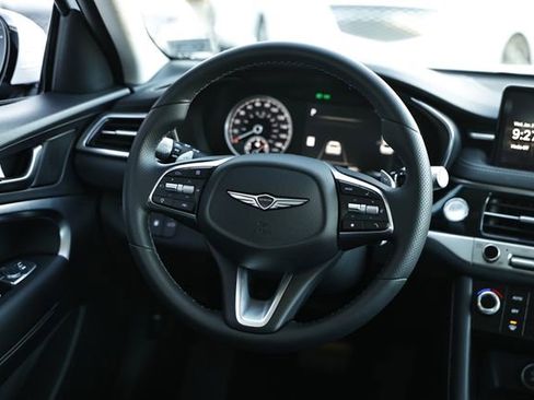 Used 2025 Genesis G70 2.5T image 25