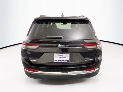 Used 2023 Jeep Grand Cherokee Laredo AWD/4WD image 6