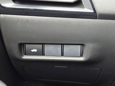 New 2026 Nissan Sentra SR w/ Floor Mat Package FWD image 21