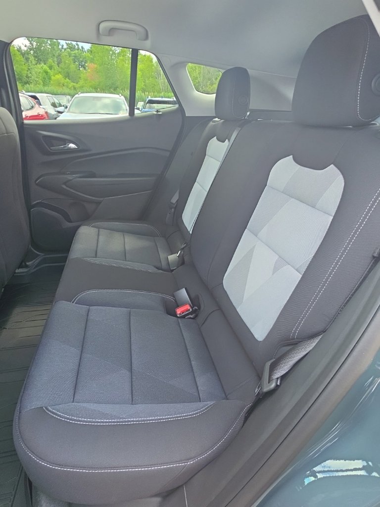 New 2026 Chevrolet Trax LS w/ LS Convenience Package FWD image 10