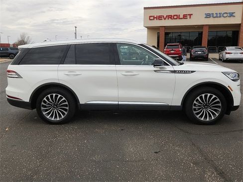 Used 2023 Lincoln Aviator Reserve w/ Equipment Group 201A image 5