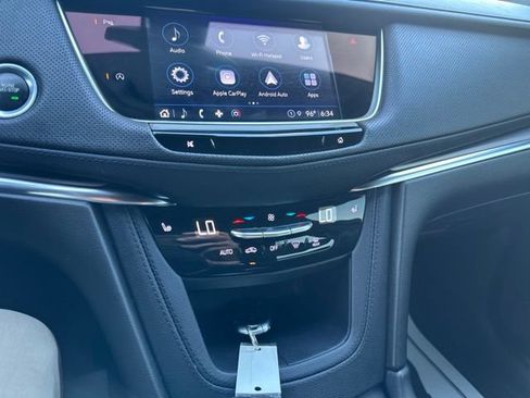 Used 2022 Cadillac XT5 Luxury AWD/4WD image 38
