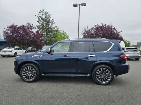 Used 2024 Nissan Armada Platinum AWD/4WD image 4