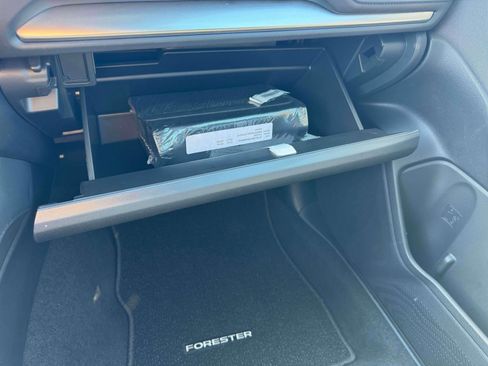 Certified 2025 Subaru Forester Premium image 27