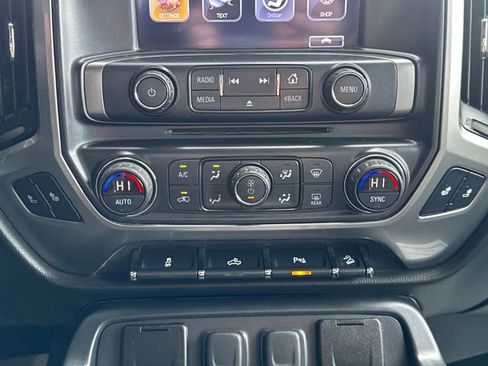 Used 2017 Chevrolet Silverado 1500 LT w/ Midnight Edition image 18