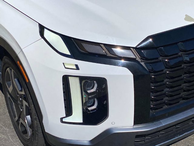 Used 2024 Hyundai Palisade Limited AWD/4WD image 2