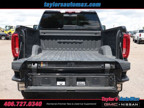 Used 2022 GMC Sierra 3500 Denali w/ Denali Black Diamond Edition AWD/4WD image 45