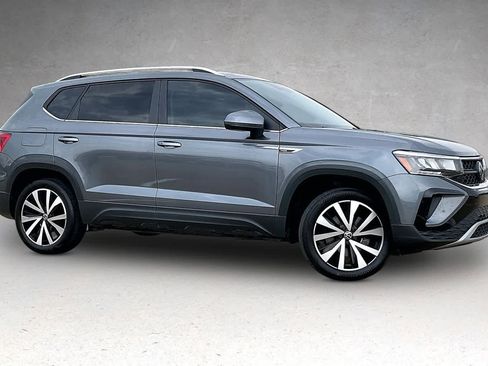 Used 2024 Volkswagen Taos SE FWD image 21