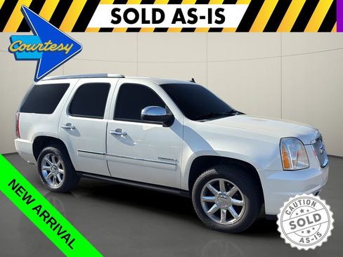 Used 2014 GMC Yukon Denali AWD/4WD image 1