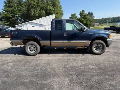 Used 2001 Ford F250 4x4 SuperCab Super Duty image 4