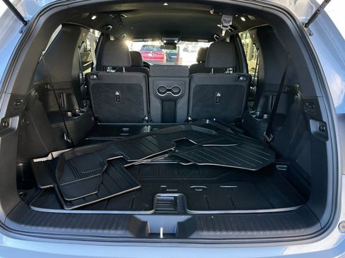 Certified 2025 Honda Pilot Sport image 40