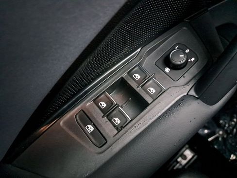 New 2026 Volkswagen Tiguan SE R-Line AWD/4WD image 25