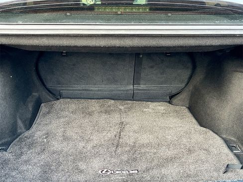 Used 2018 Lexus IS 300 300 w/ Comfort Package image 25