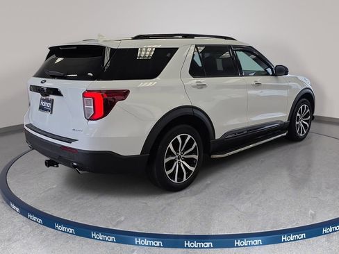 Certified 2022 Ford Explorer ST-Line AWD/4WD image 5