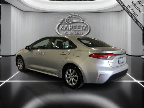 Used 2020 Toyota Corolla LE FWD image 7