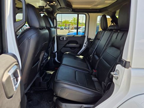 Used 2023 Jeep Wrangler Unlimited Sahara w/ Cold Weather Group AWD/4WD image 28