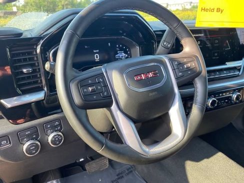 Used 2025 GMC Sierra 1500 SLT AWD/4WD image 27