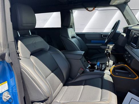 Used 2022 Ford Bronco Badlands image 14