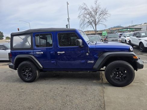 Used 2020 Jeep Wrangler Unlimited Sport image 4