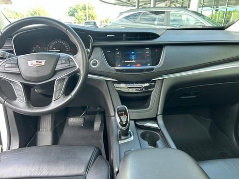 Used 2018 Cadillac XT5 Luxury w/ Driver Awareness Package FWD image 26