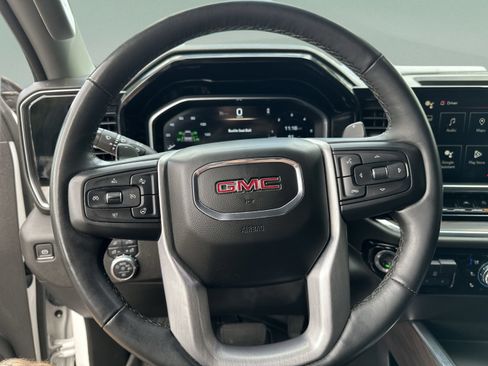 Used 2023 GMC Sierra 1500 SLT w/ SLT Premium Package AWD/4WD image 11
