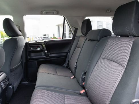Used 2019 Toyota 4Runner TRD Off-Road AWD/4WD image 25