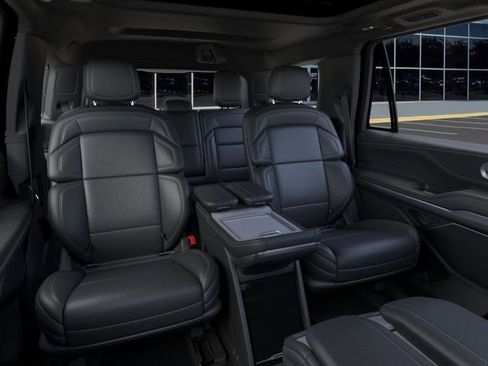 New 2025 Lincoln Navigator Reserve w/ Jet Appearance Package image 11