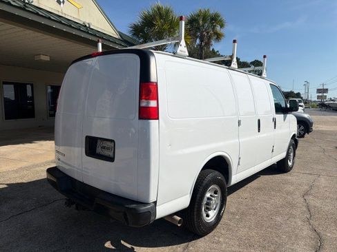 Used 2021 Chevrolet Express 2500 w/ Driver Convenience Package RWD image 4