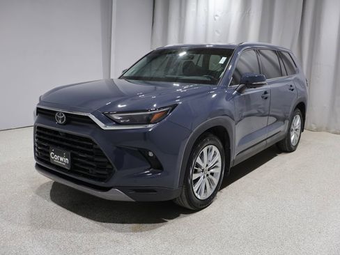 Certified 2024 Toyota Grand Highlander AWD image 6