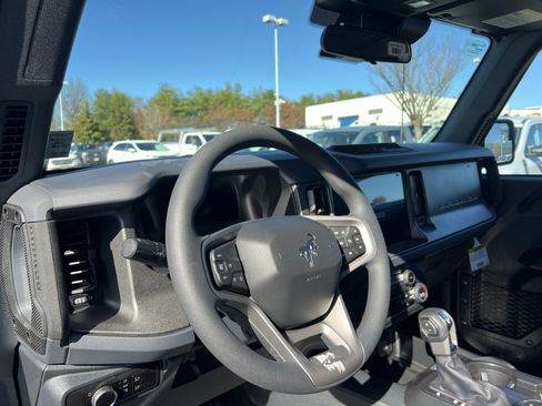 New 2025 Ford Bronco 4-Door image 22