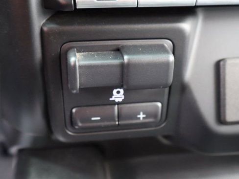 Used 2019 Chevrolet Silverado 1500 High Country w/ High Country Premium Package AWD/4WD image 38